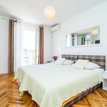 Casa de hóspedes Jele 3*