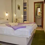 Jele Pensión 3*