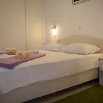Gostinjska kuća Jele 3*