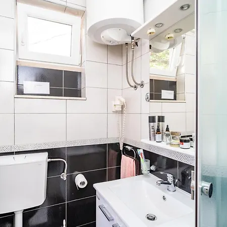 Jele Guest house 3*