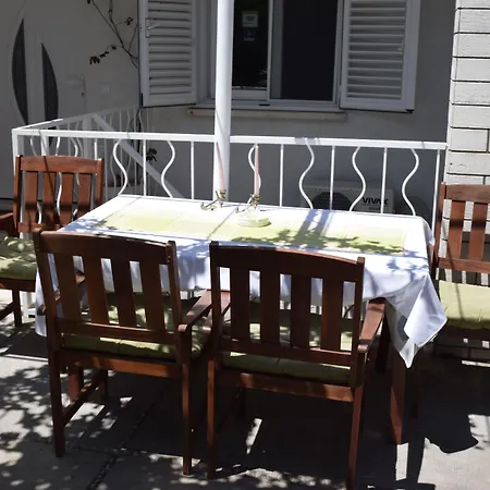 Jele Guest house 3*