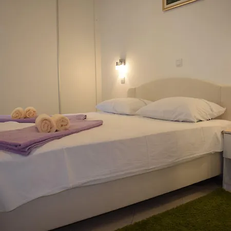 Guest house Jele 3*