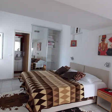 Guest house Jele